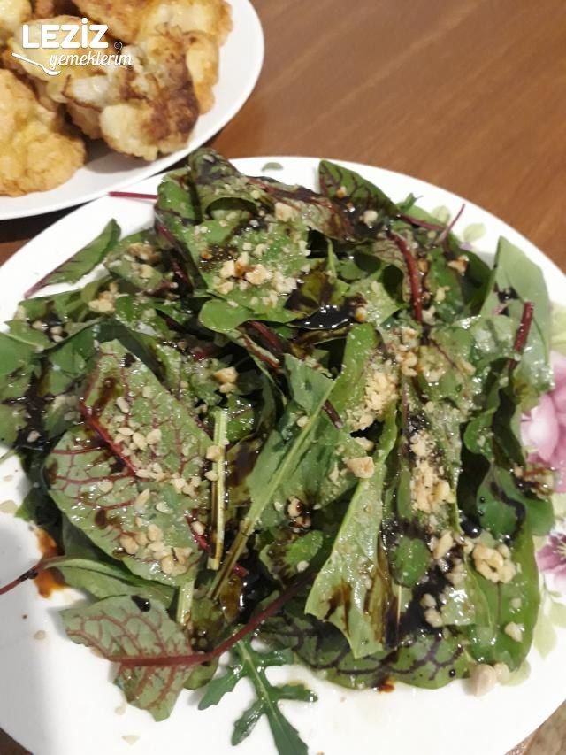 Kuzu Kulağı Ve Taze Pancar Salatası