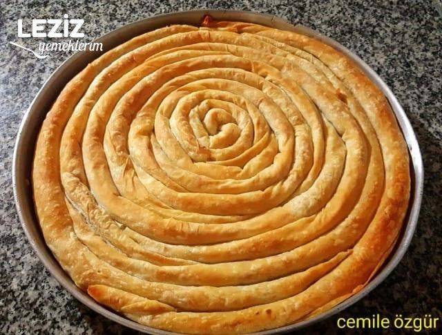 Hazır Yufkadan Patatesli Börek