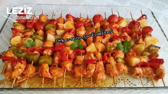 Fırında Nefis Tavuk Çöp Şiş Tarifi