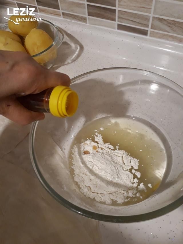Sirkeli Patatesli Börek