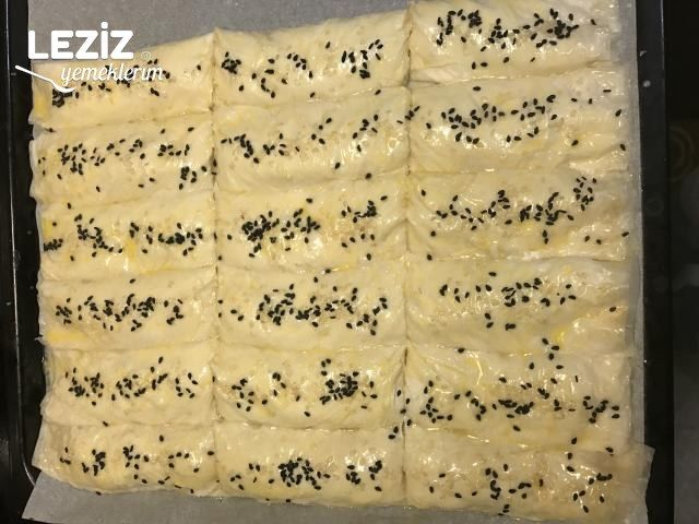 Baklavalık Yufkadan Sodalı Çıtır Börek