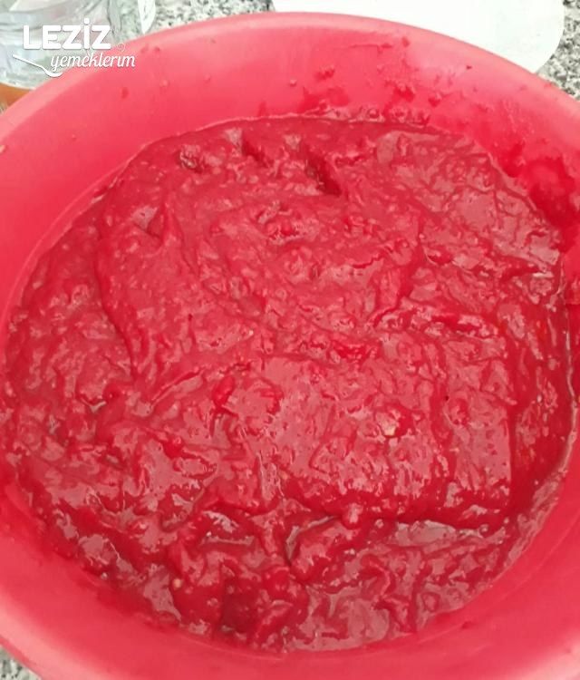 Domates Kabuğundan Ev Yapımı Kaynatmalık Salça