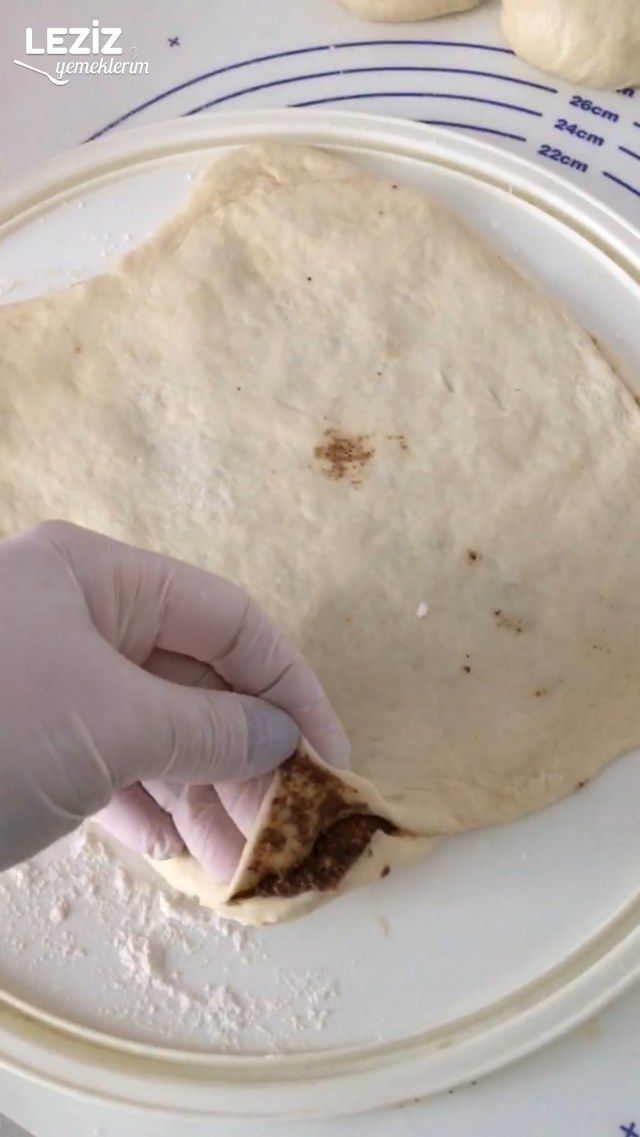 Cevizli Haşhaşlı Burma Çörek