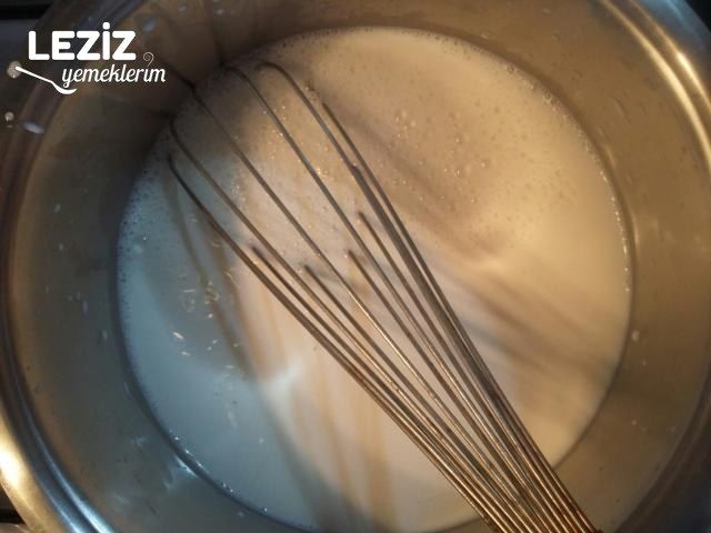 Bisküvili Üçgen Pasta