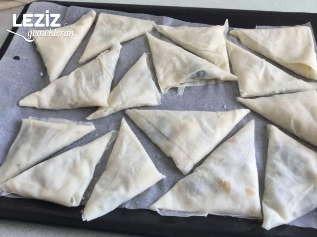 Ispanaklı Peynirli Ve De Sodalı Muska Börek