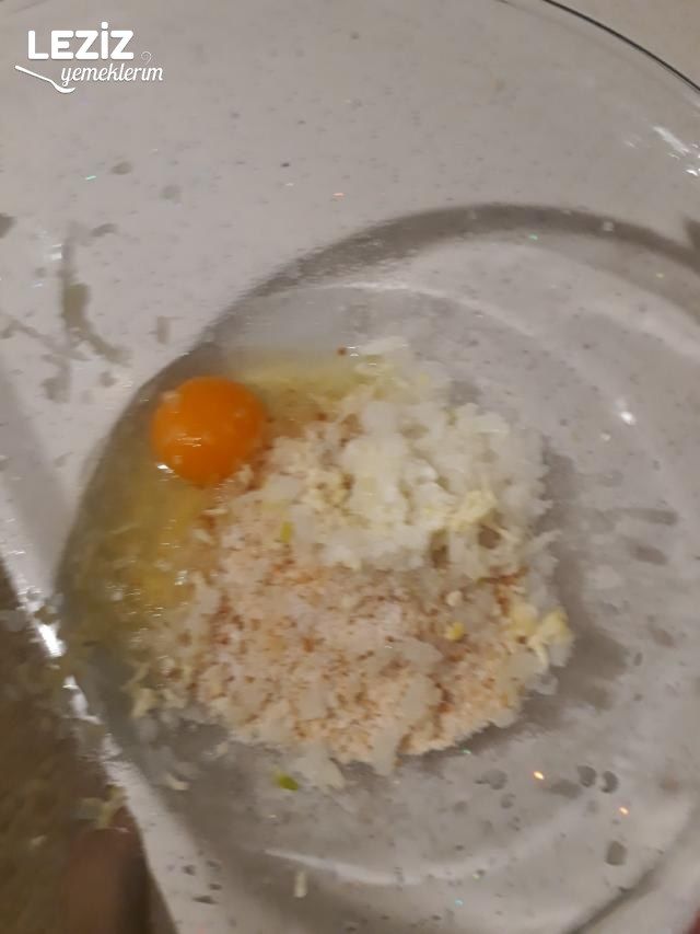 Kaşarlı Köfte