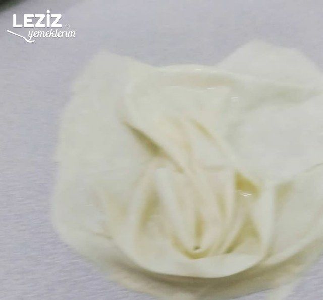 Midye Börek (Hazır Yufkadan)