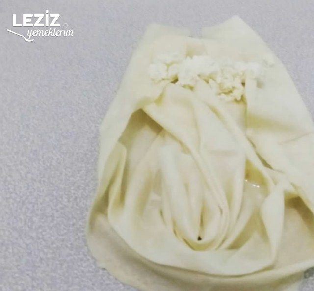 Midye Börek (Hazır Yufkadan)