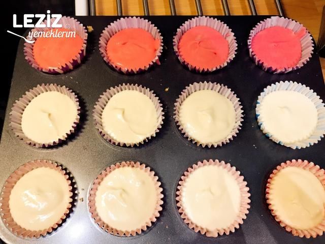 Muffin Kalıbında Mini Cheesecake Tarifi