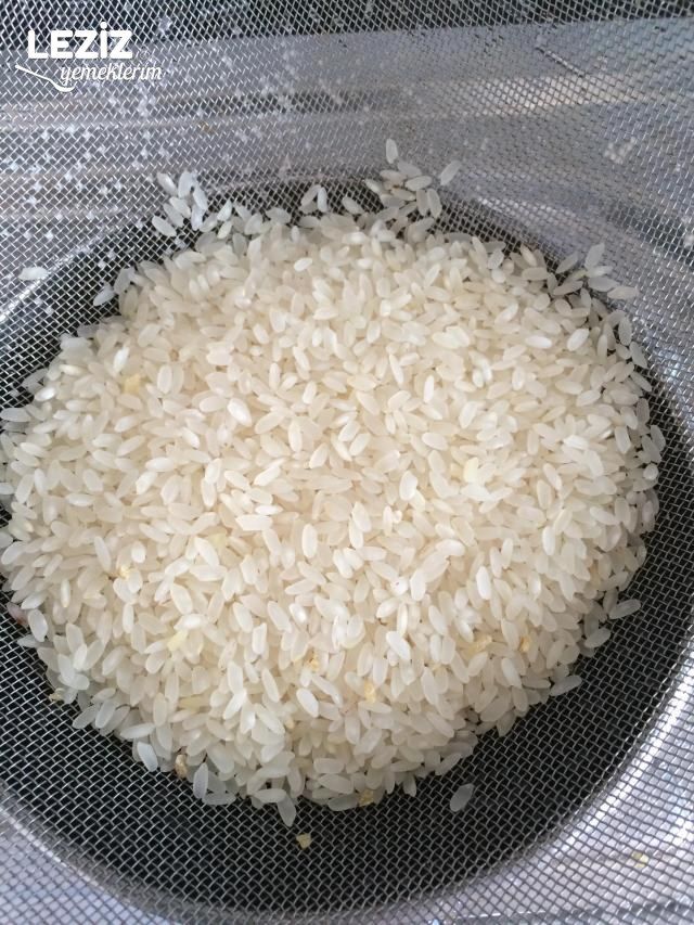 Domatesli Bulgurlu Biber Dolması