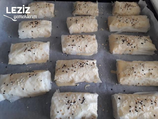 Baklava Yufkasından Çıtır Börek Yapımı