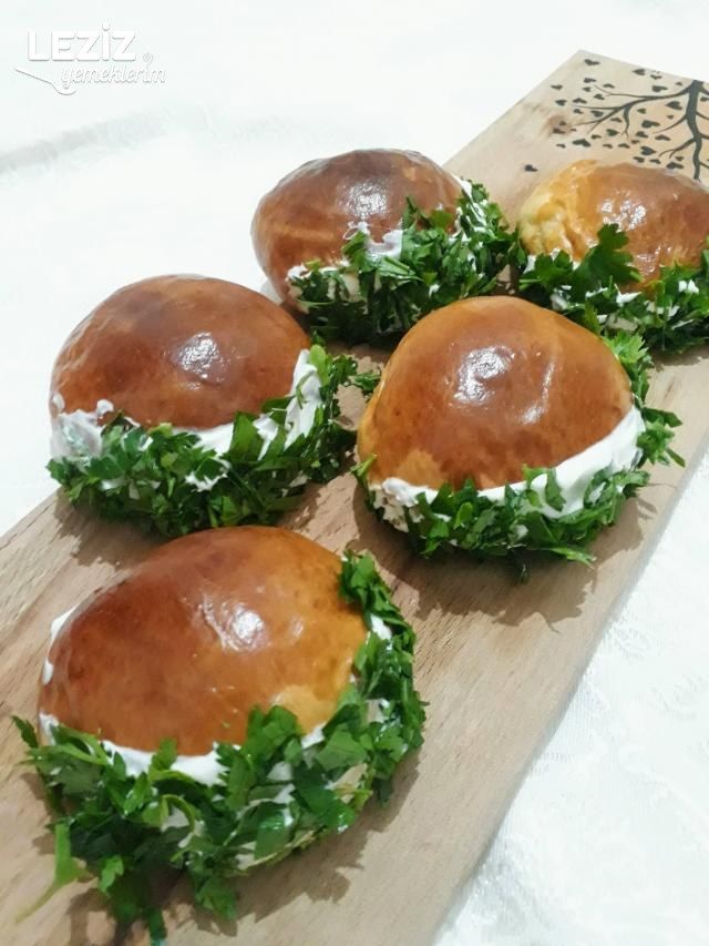 Saçaklı (Sakallı) Poğaça