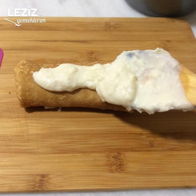 Tavuklu Krep Börek