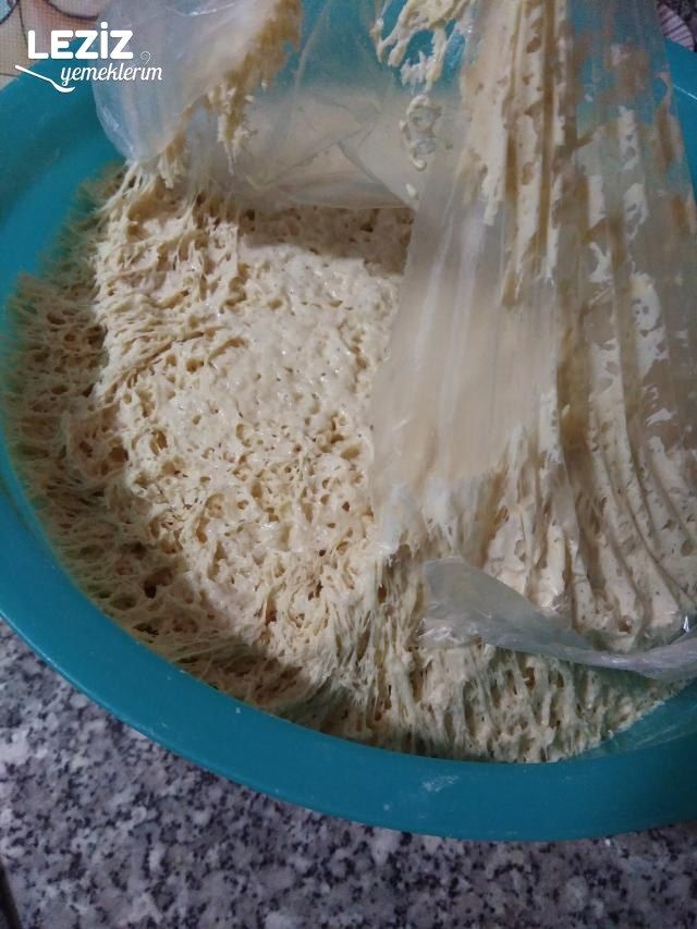 Simit Tadında Tereyağlı Poğaça