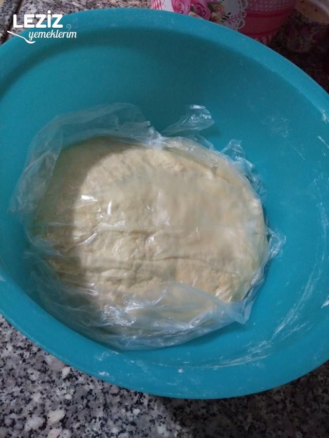 Simit Tadında Tereyağlı Poğaça