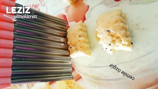 Kaşar Peynirli Kuru Pasta