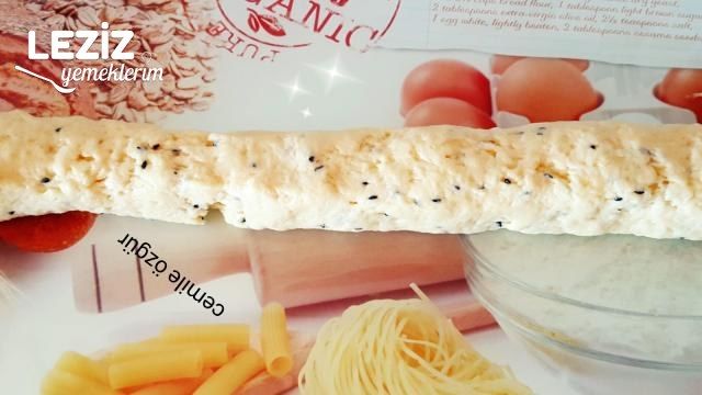 Kaşar Peynirli Kuru Pasta