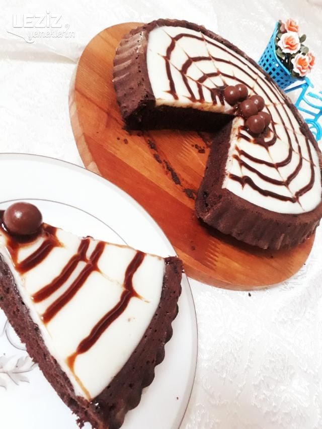 Muhallebili Tart Kek Tarifi (Yaş Pasta Lezzetinde)