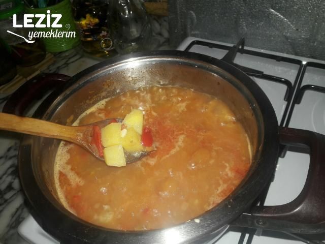 Etli Patates Yemeği Nasıl Yapılır
