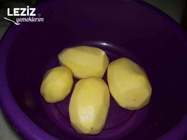 Etli Patates Yemeği Nasıl Yapılır