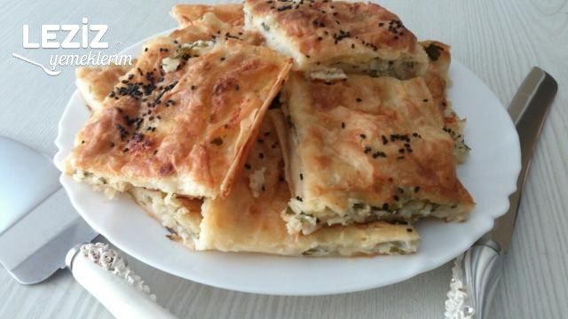 Yoğurtlu Çıtır Tepsi Böreği