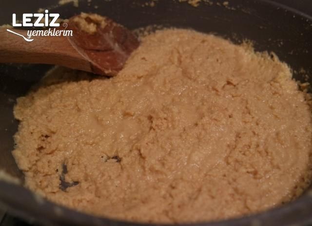 Zeytinyağlı Un Helvası
