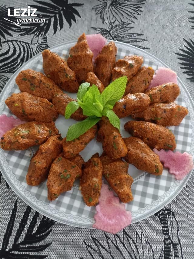 Mutfak Robotunda Kolay Çiğ Köfte Nasıl Yapılır