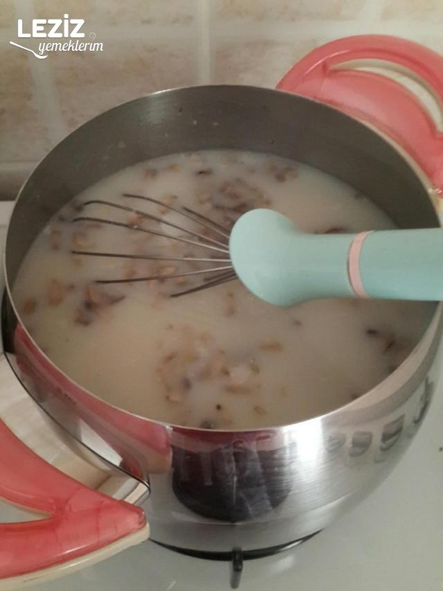 Kremasız Mantar Çorbası