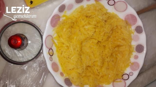 Patatesli Kaşarlı Omlet