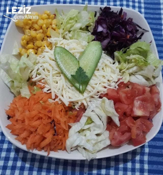 Kaşar Peynirli Restaurant Salatası