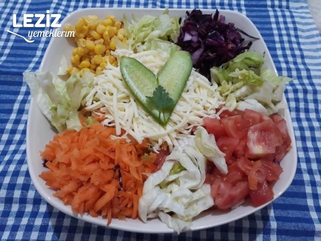 Kaşar Peynirli Restaurant Salatası
