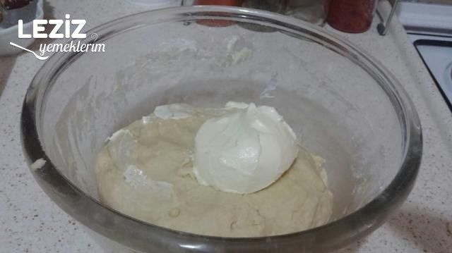 Puf Puf Kabaran Yumuşacık Poğaça Tarifi