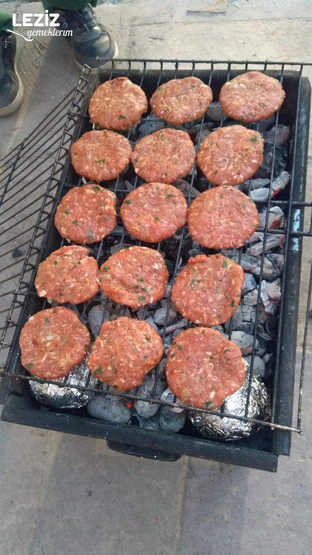 Dağılmayan Mangal Köfte