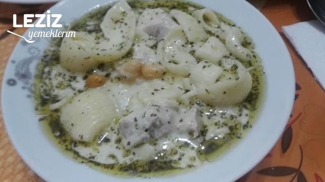 Yoğurtlu Makarna Mantısı