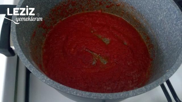 Tereyağlı Salça Soslu Makarna