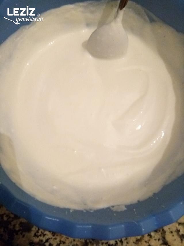 Yoğurtlu Makarna Salatası