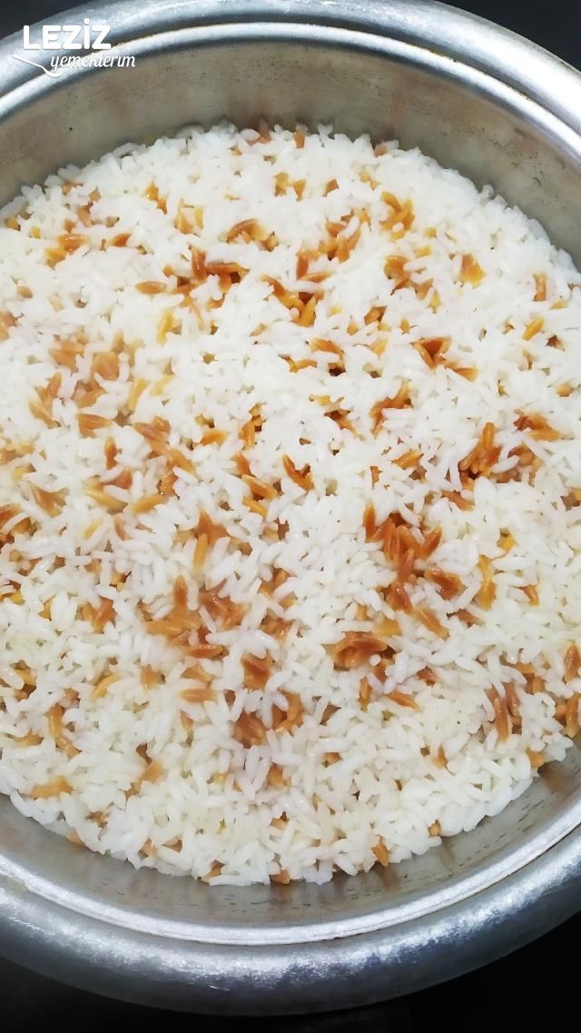 Tavuk Bulyon İle Pirinç Pilavı Yapımı