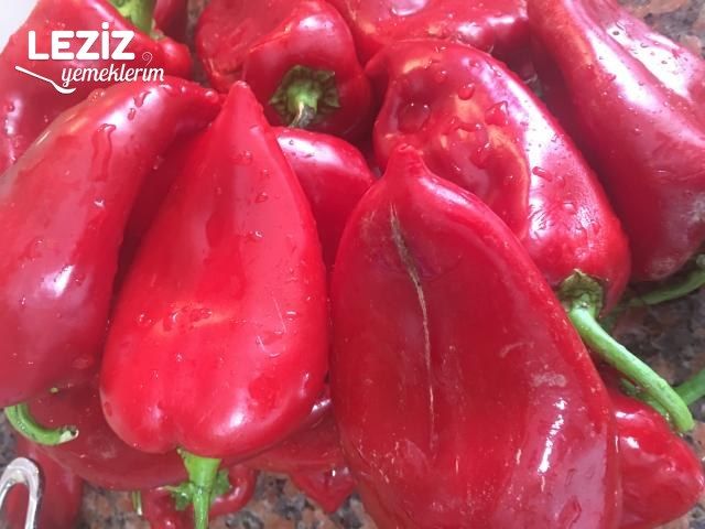 Maydanozlu Köz Biber Turşusu
