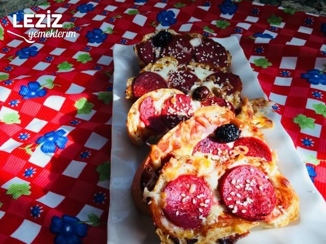 10 Dakikada Bayat Ekmek Pizzası