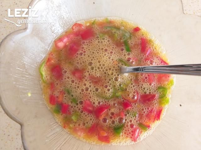 Domatesli Omlet