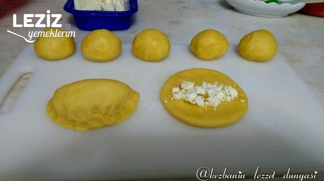 Ağızda Dağılan Kıyır Poğaça