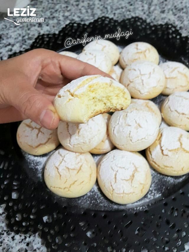 Leziz Nişastalı Çatlak Kurabiye