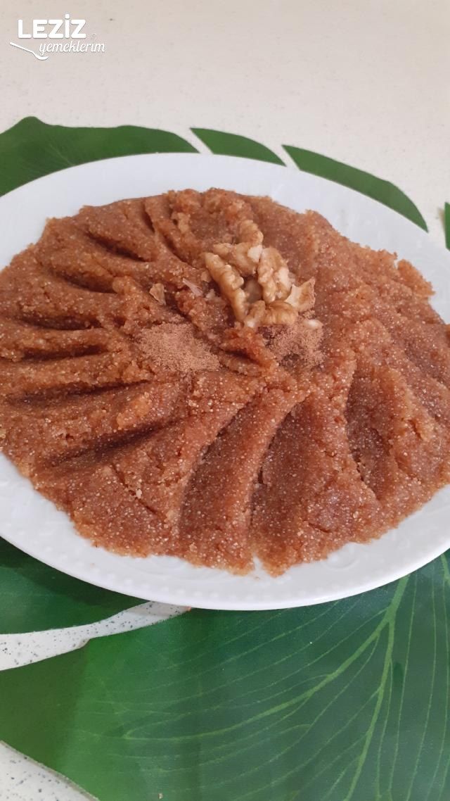 Şerbeti Kaynatmadan İrmik Helvası Tarifi