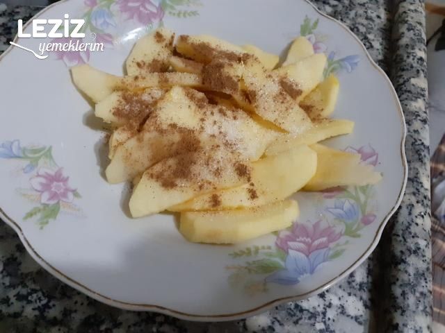 Elmalı Cevizli Tarçınlı Kek Tarifi