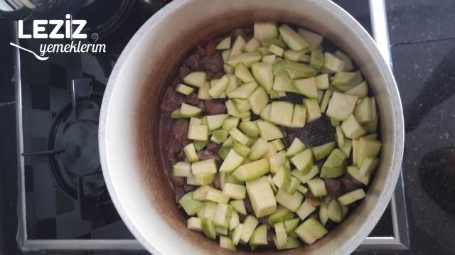 Etli Bulgur Pilavı Nasıl Yapılır