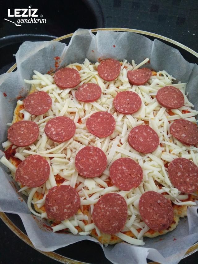Tavada Pratik Pizza Tarifi