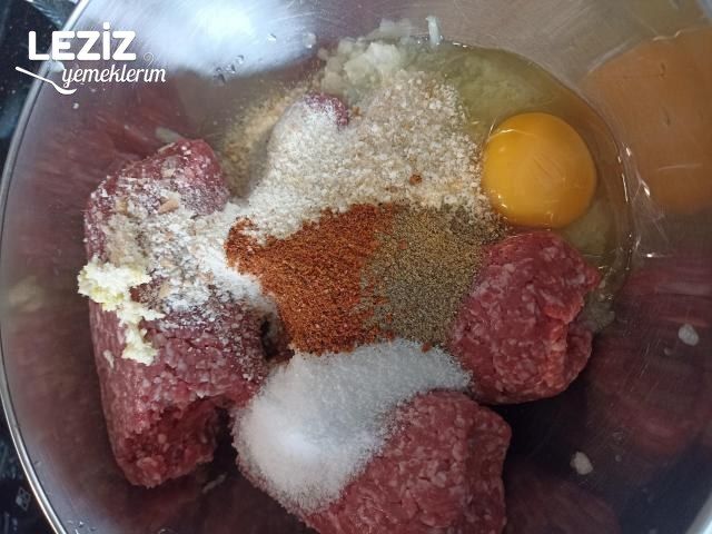 Ev Yapımı Pratik Beyti Kebap
