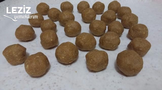 Çikolata Topları (3 Malzemeli - Çok Pratik)