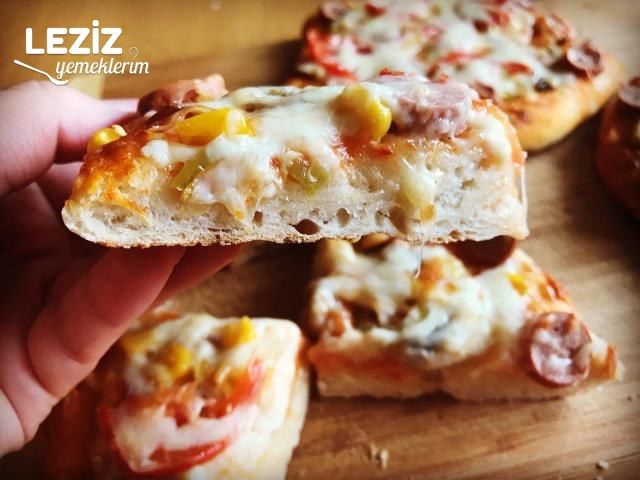 Mozzarella Peynirli Pizza