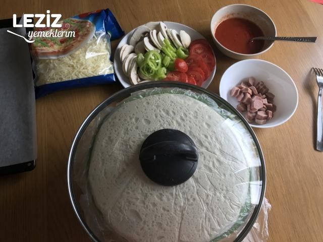 Mozzarella Peynirli Pizza